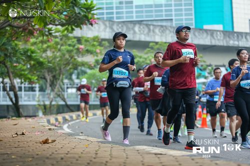 Race photo from Nu Skin Run 10K