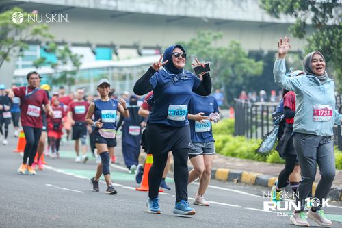 Race photo from Nu Skin Run 10K