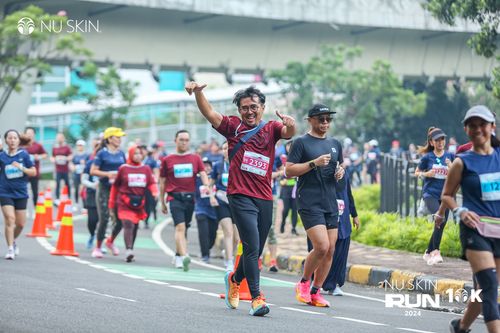 Race photo from Nu Skin Run 10K