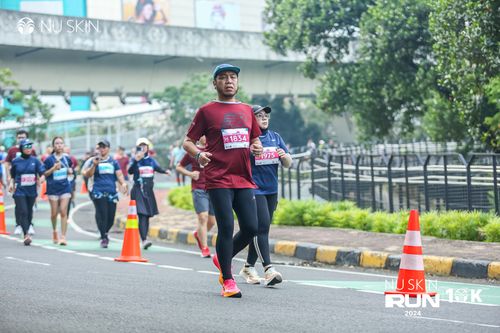 Race photo from Nu Skin Run 10K