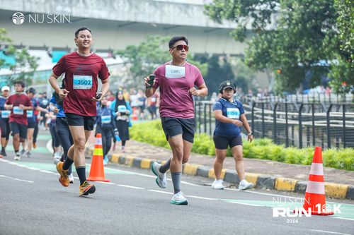 Race photo from Nu Skin Run 10K