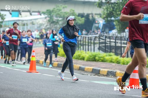 Race photo from Nu Skin Run 10K