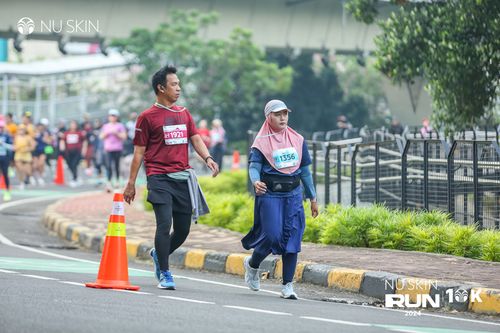 Race photo from Nu Skin Run 10K