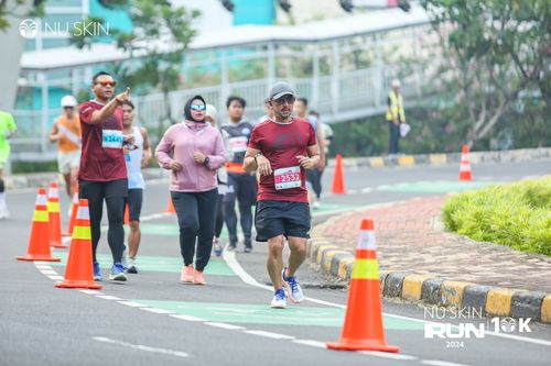 Race photo from Nu Skin Run 10K