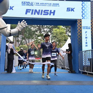 Race photo from KEMLU RUN 2026