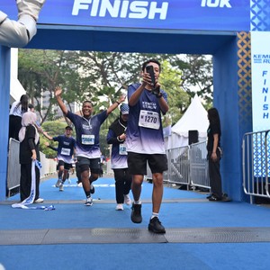 Race photo from KEMLU RUN 2026