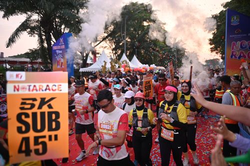 Race photo from NOTARACE 2025