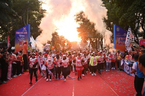 Race photo from NOTARACE 2025