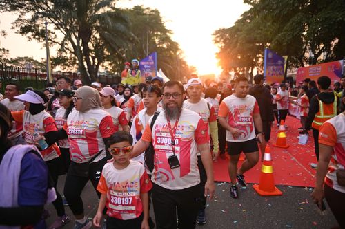 Race photo from NOTARACE 2025