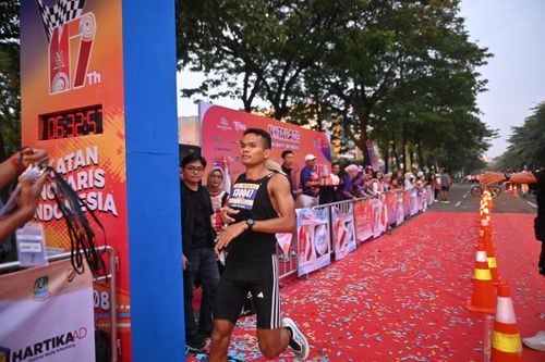 Race photo from NOTARACE 2025