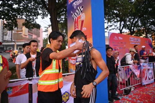Race photo from NOTARACE 2025
