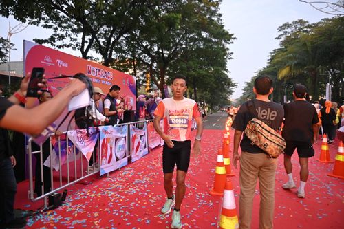 Race photo from NOTARACE 2025