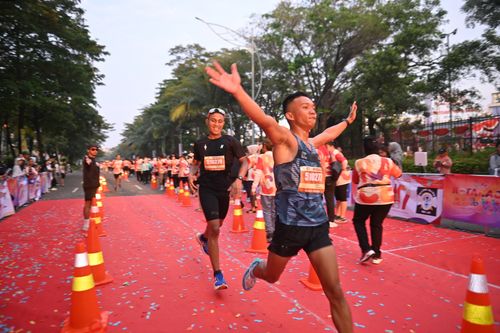 Race photo from NOTARACE 2025