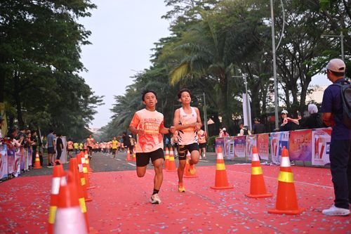 Race photo from NOTARACE 2025