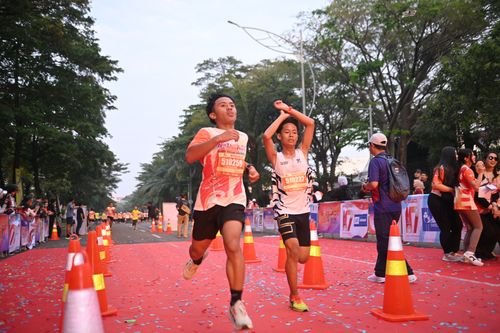 Race photo from NOTARACE 2025