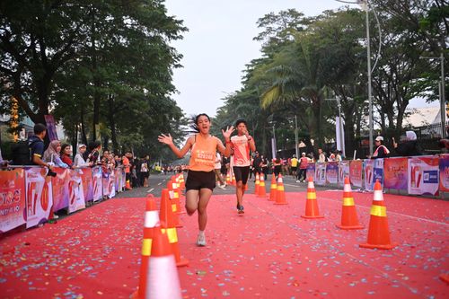Race photo from NOTARACE 2025