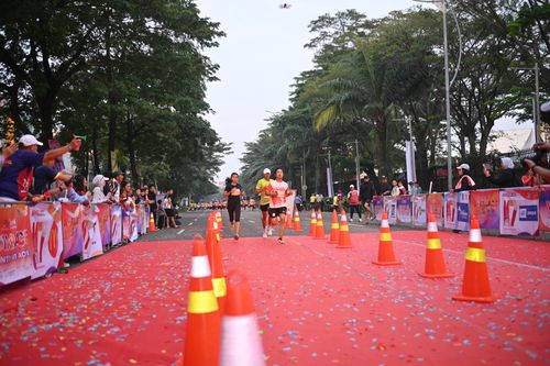 Race photo from NOTARACE 2025
