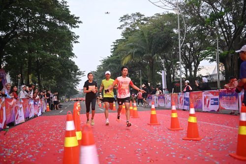 Race photo from NOTARACE 2025