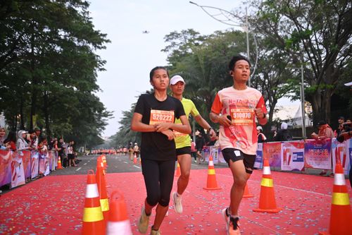 Race photo from NOTARACE 2025