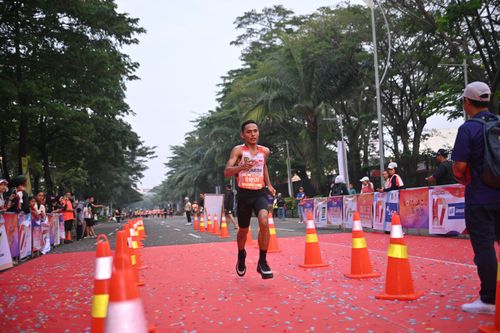 Race photo from NOTARACE 2025