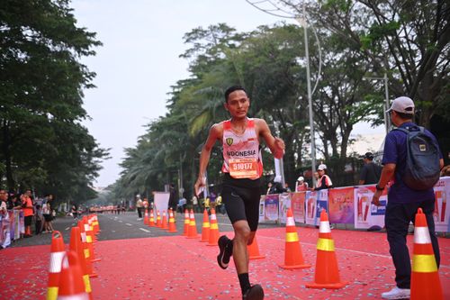 Race photo from NOTARACE 2025