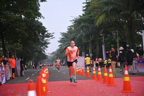 Race photo from NOTARACE 2025