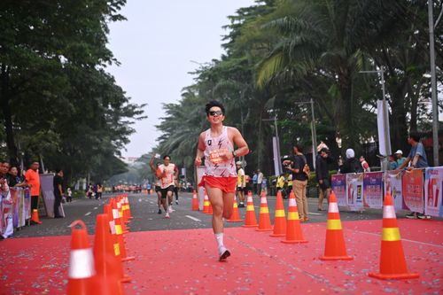 Race photo from NOTARACE 2025