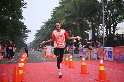 Race photo from NOTARACE 2025