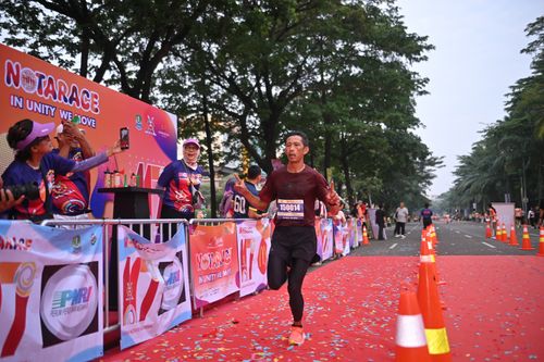 Race photo from NOTARACE 2025