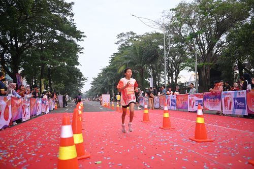 Race photo from NOTARACE 2025