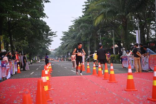 Race photo from NOTARACE 2025