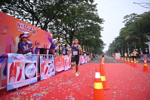 Race photo from NOTARACE 2025