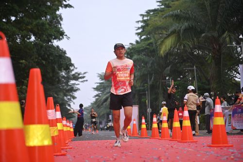 Race photo from NOTARACE 2025