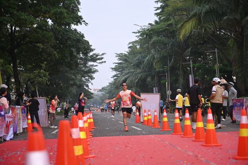 Race photo from NOTARACE 2025