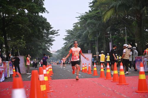 Race photo from NOTARACE 2025
