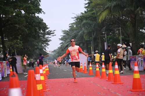 Race photo from NOTARACE 2025