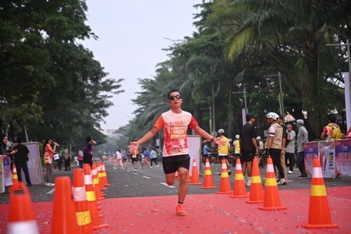Race photo from NOTARACE 2025