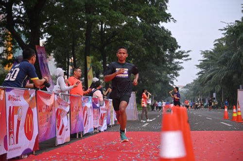 Race photo from NOTARACE 2025