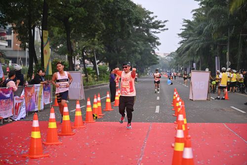 Race photo from NOTARACE 2025