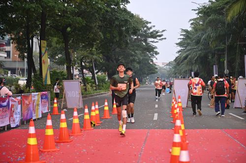 Race photo from NOTARACE 2025
