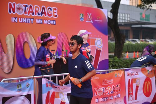 Race photo from NOTARACE 2025
