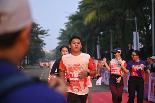 Race photo from NOTARACE 2025