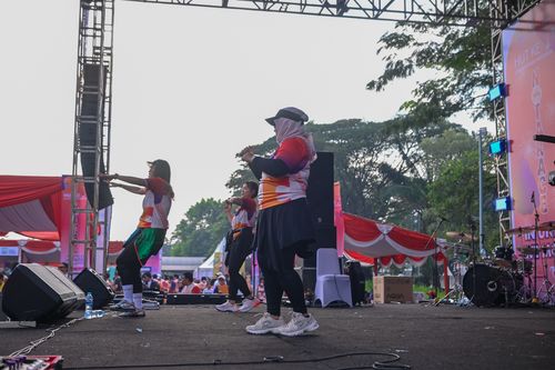Race photo from NOTARACE 2025