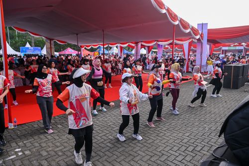 Race photo from NOTARACE 2025