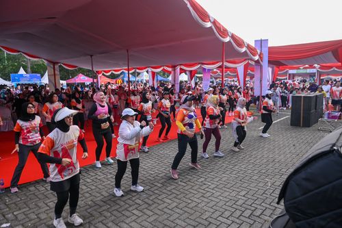 Race photo from NOTARACE 2025