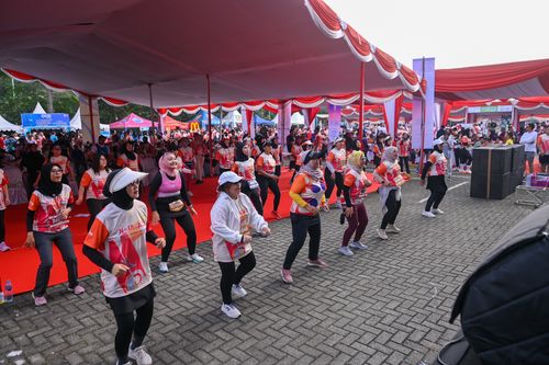 Race photo from NOTARACE 2025