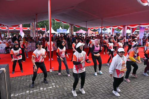 Race photo from NOTARACE 2025