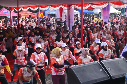 Race photo from NOTARACE 2025