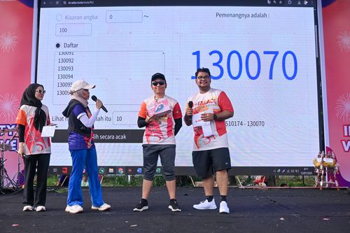 Race photo from NOTARACE 2025