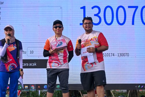 Race photo from NOTARACE 2025